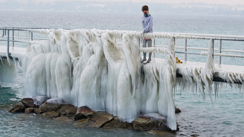 Illustration for article titled These alien-looking ice sculptures formed all on their own